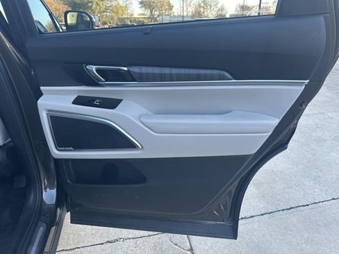 Used 2023 Kia Telluride SX image 30