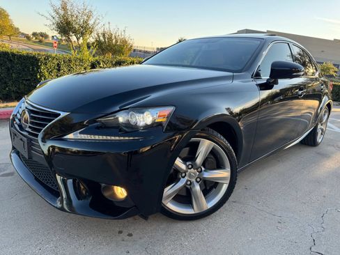 Used 2014 Lexus IS 350 w/ Navigation Package RWD image 2