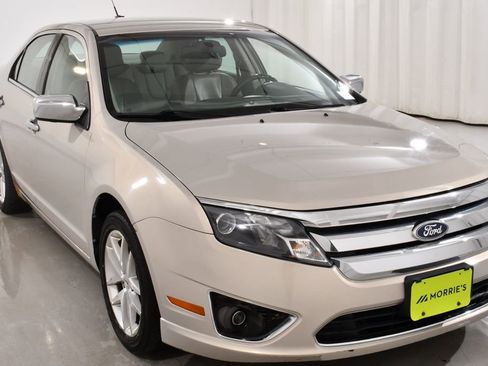 Used 2010 Ford Fusion SEL image 4