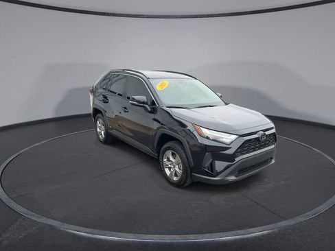 Used 2025 Toyota RAV4 XLE w/ Convenience Package image 4