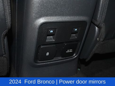 Used 2024 Ford Bronco Wildtrak image 28