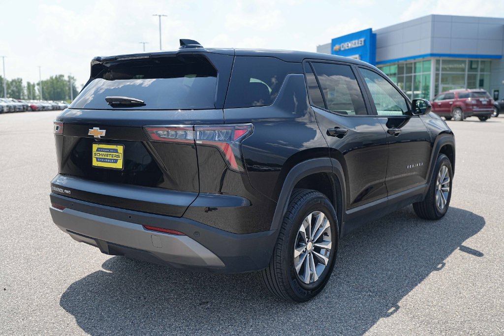 Used 2026 Chevrolet Equinox LT AWD/4WD image 6