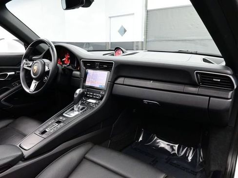 Certified 2018 Porsche 911 Targa 4 GTS AWD/4WD image 15