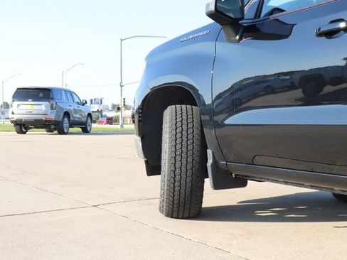 Used 2023 Chevrolet Silverado 1500 LT image 10