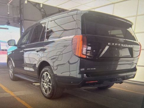 Used 2025 Ford Expedition Active image 22