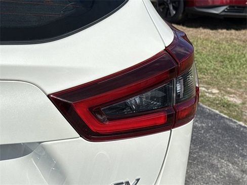 Certified 2021 Nissan Rogue Sport SV image 17