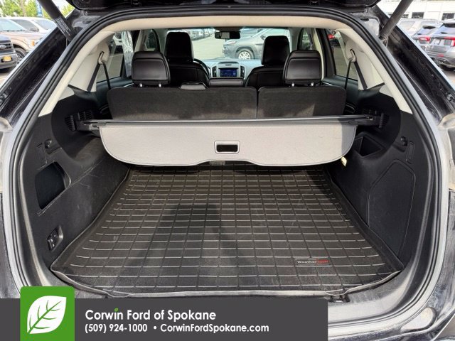 Used 2020 Ford Edge Titanium w/ Equipment Group 301A AWD/4WD image 19