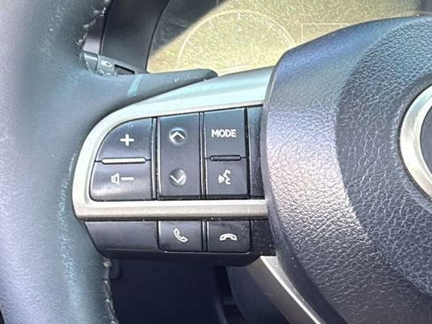 Used 2017 Lexus ES 350 w/ Navigation System Package image 20