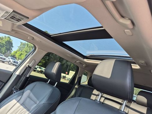 Used 2025 Nissan Rogue Platinum FWD image 19