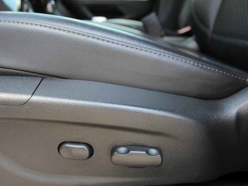 Used 2019 Buick Encore Preferred AWD/4WD image 23