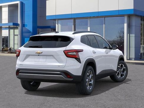New 2026 Chevrolet Trax LT w/ Driver Confidence Package image 4