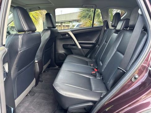 Used 2018 Toyota RAV4 Limited FWD image 6