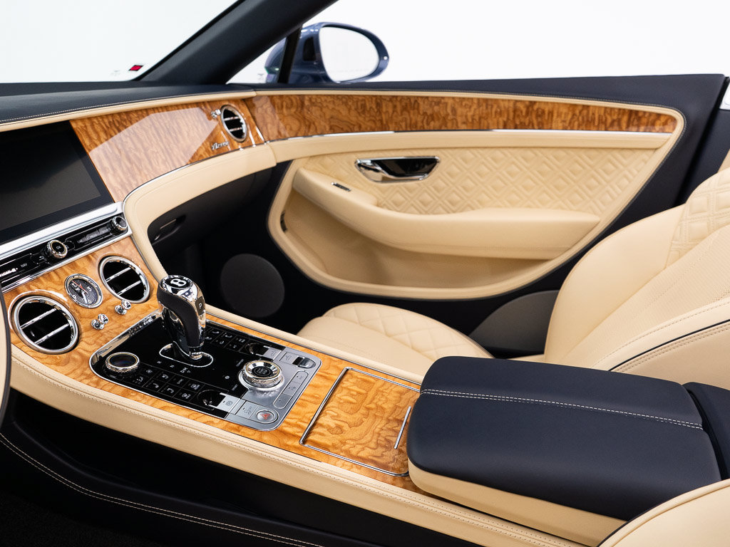 Certified 2023 Bentley Continental GT Azure AWD/4WD image 33