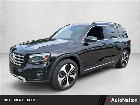 Used 2025 Mercedes-Benz GLB 250 image 1