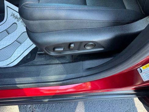 Certified 2026 Chevrolet Equinox LT w/ Convenience Package II FWD image 17