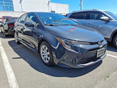 Used 2024 Toyota Corolla LE FWD image 3