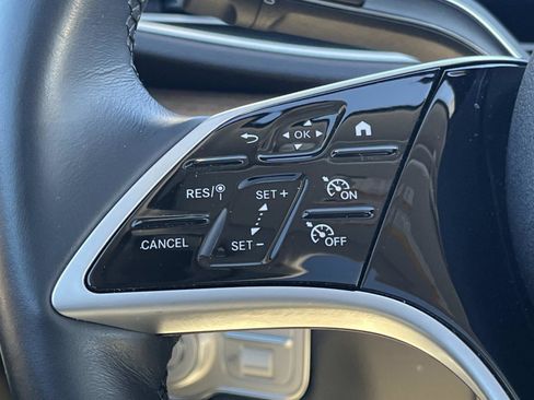 Used 2025 Mercedes-Benz GLE 350 4MATIC image 19