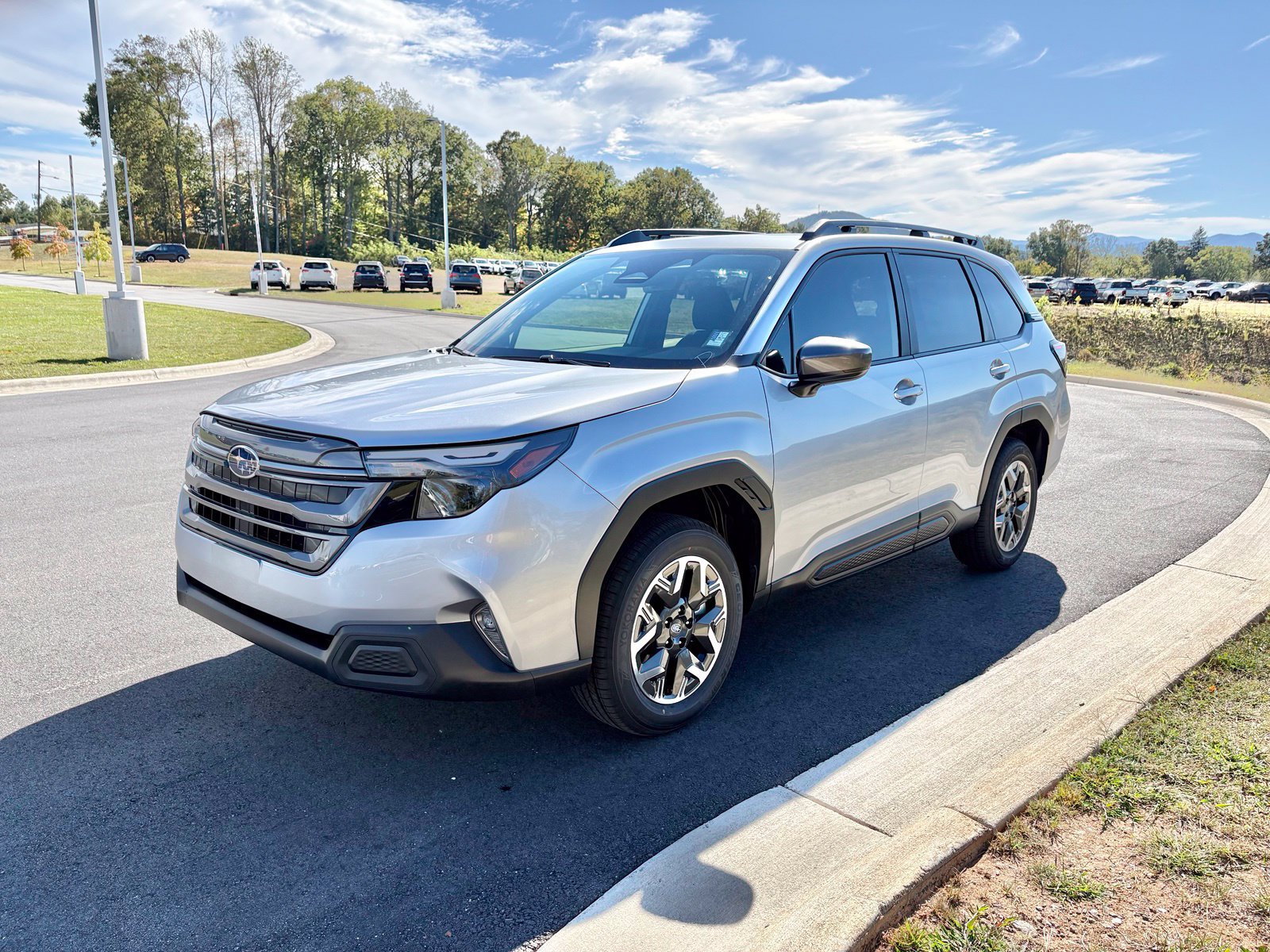 New 2026 Subaru Forester Premium AWD/4WD image 3