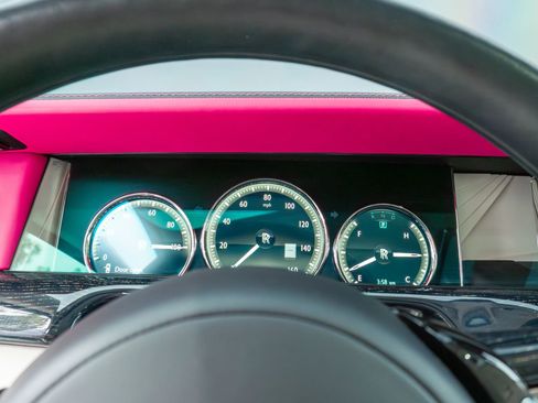 Used 2023 Rolls-Royce Phantom Sedan image 78