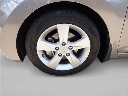 Used 2013 Hyundai Elantra GLS FWD image 7