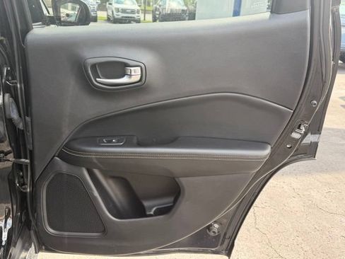 Used 2019 Jeep Compass Latitude w/ Popular Equipment Group AWD/4WD image 31
