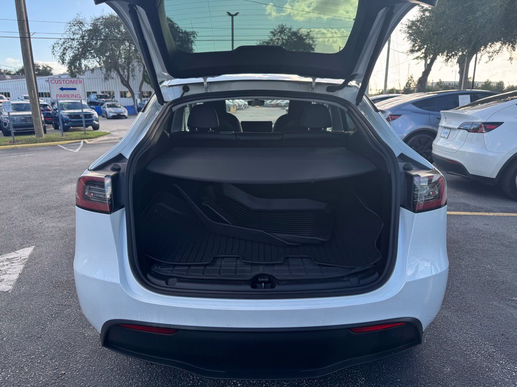 Used 2024 Tesla Model Y Performance AWD/4WD image 12