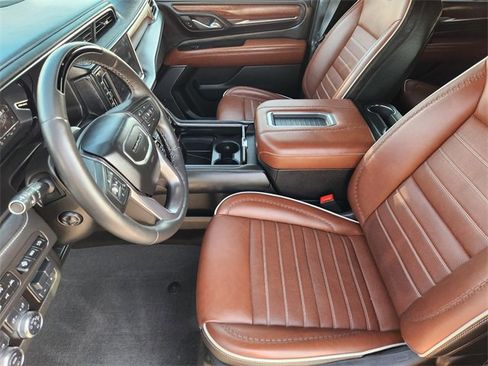 Used 2024 GMC Yukon Denali Ultimate w/ LPO, Floor Liner Package image 13