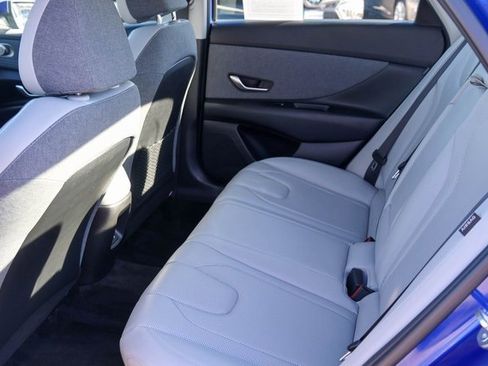 Used 2024 Hyundai Elantra Limited image 13