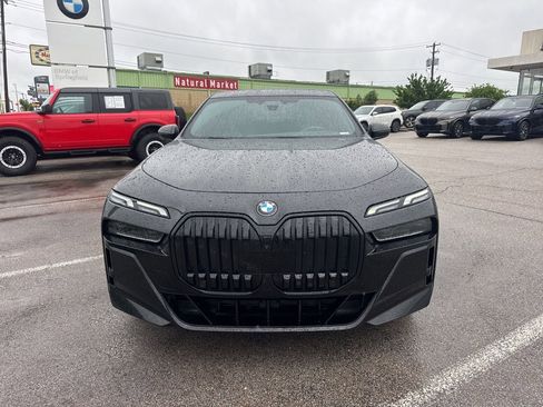 Used 2023 BMW 740i RWD image 5