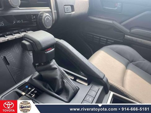 Used 2025 Toyota 4Runner TRD Off-Road Premium w/ Tow Technology Package AWD/4WD image 33