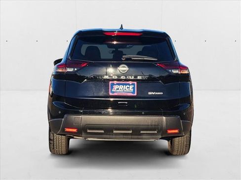 Used 2024 Nissan Rogue SV image 6