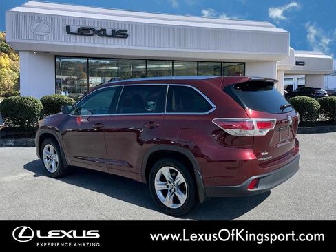 Used 2016 Toyota Highlander Limited AWD/4WD image 3