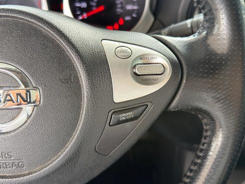 Used 2014 Nissan Juke SL FWD image 29