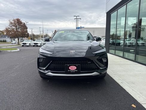 Used 2024 Buick Envista Sport Touring w/ Convenience I Package image 8