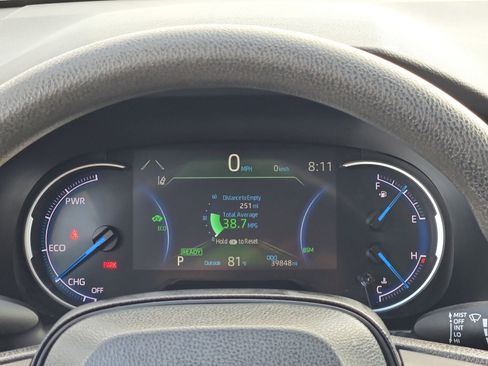 Used 2025 Toyota RAV4 XLE image 20