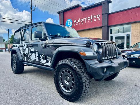 Used 2019 Jeep Wrangler Unlimited Sport S AWD/4WD image 2
