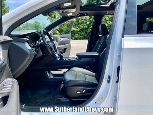 Used 2024 Cadillac XT6 Luxury w/ LPO, Floor Liner Package FWD image 18