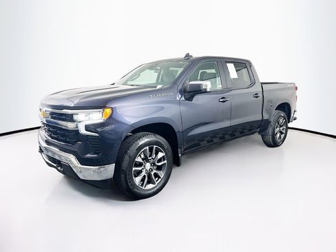 Used 2024 Chevrolet Silverado 1500 LT image 3