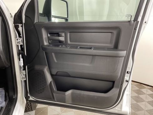 New 2024 RAM 3500 Tradesman w/ Chrome Appearance Group image 38