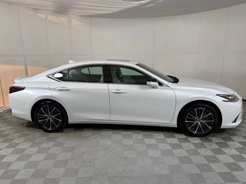 Certified 2025 Lexus ES 300h 300h image 9