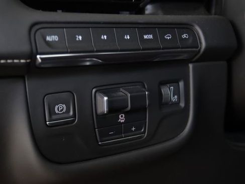 Certified 2023 Cadillac Escalade Sport Platinum w/ LPO, ONYX Package image 25