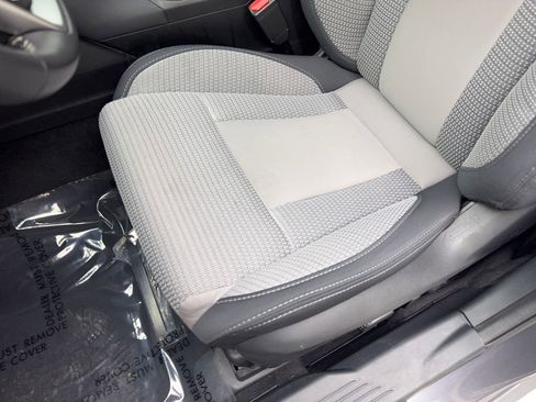 Used 2025 Subaru Outback Premium image 30