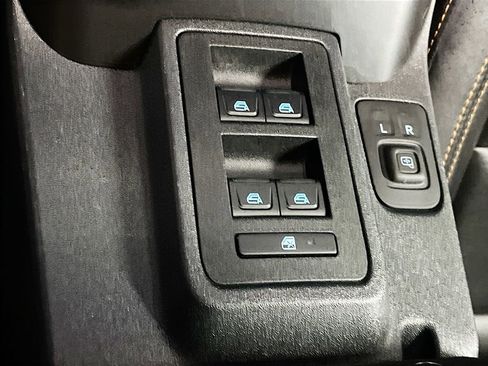 Used 2024 Ford Bronco Badlands AWD/4WD image 18