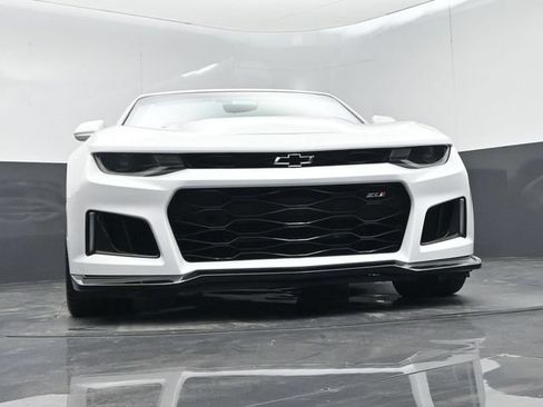 Used 2022 Chevrolet Camaro ZL1 RWD image 46