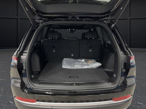 New 2026 Jeep Grand Cherokee Limited w/ Luxury Tech Group II image 15