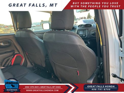 Used 2017 Jeep Renegade Trailhawk image 22