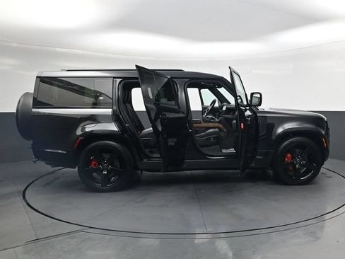 Used 2024 Land Rover Defender 130 X AWD/4WD image 38