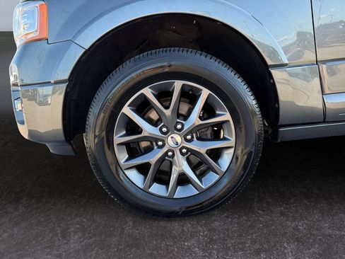 Used 2017 Ford Expedition Limited w/ Equipment Group 301A RWD image 9