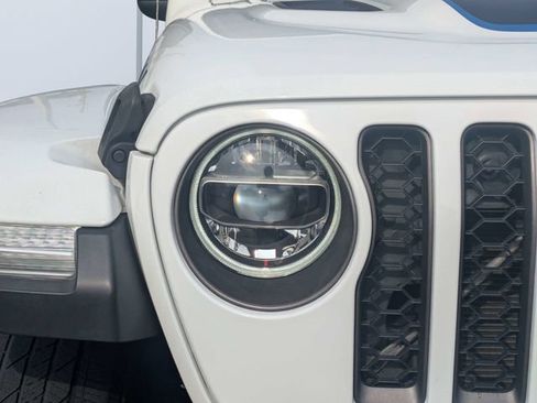 Used 2021 Jeep Wrangler Unlimited Rubicon 4xe w/ Cold Weather Group AWD/4WD image 9