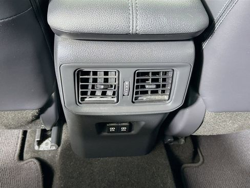 Used 2020 Toyota RAV4 Limited image 26